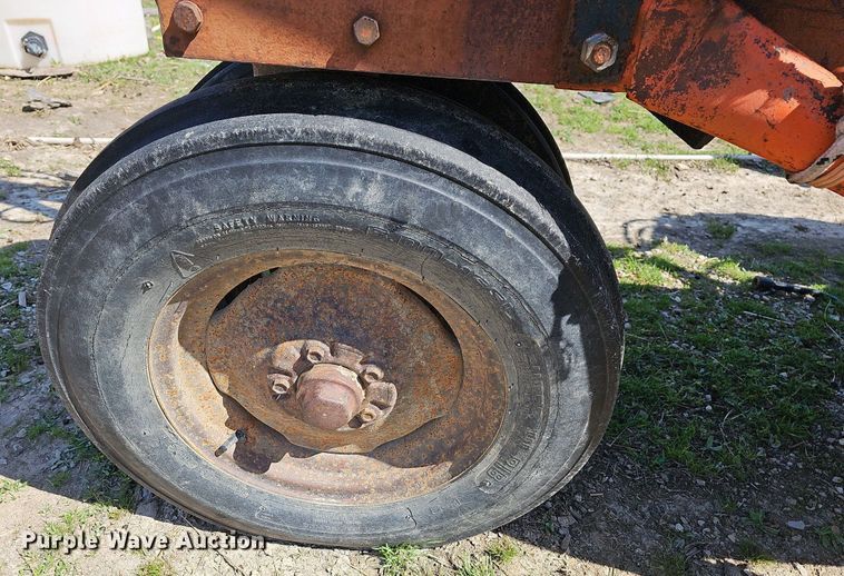image for item MC9007 Allis Chalmers  tractor
