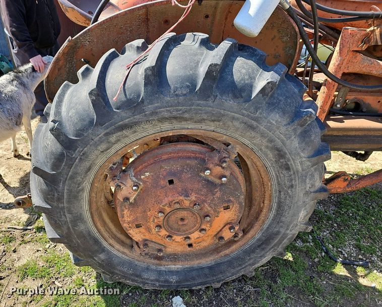 image for item MC9007 Allis Chalmers  tractor