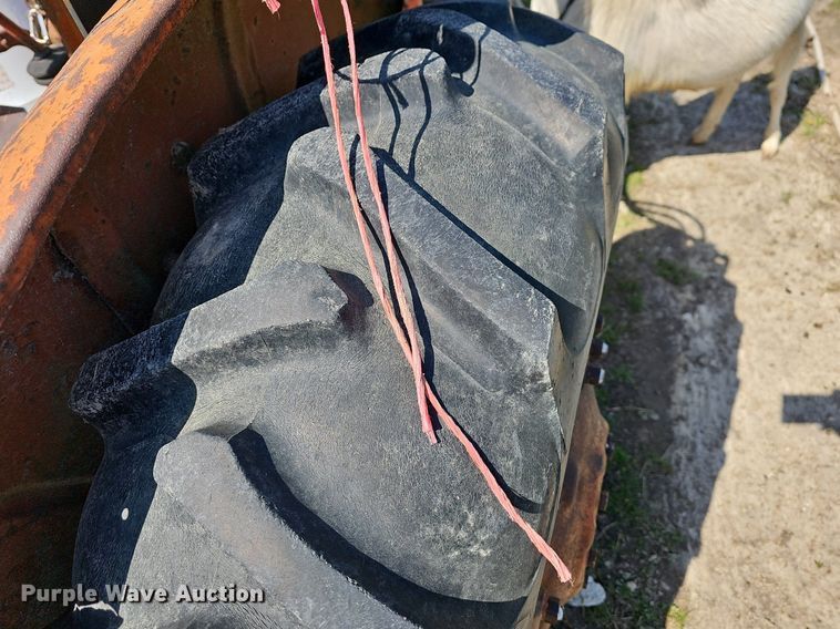 image for item MC9007 Allis Chalmers  tractor