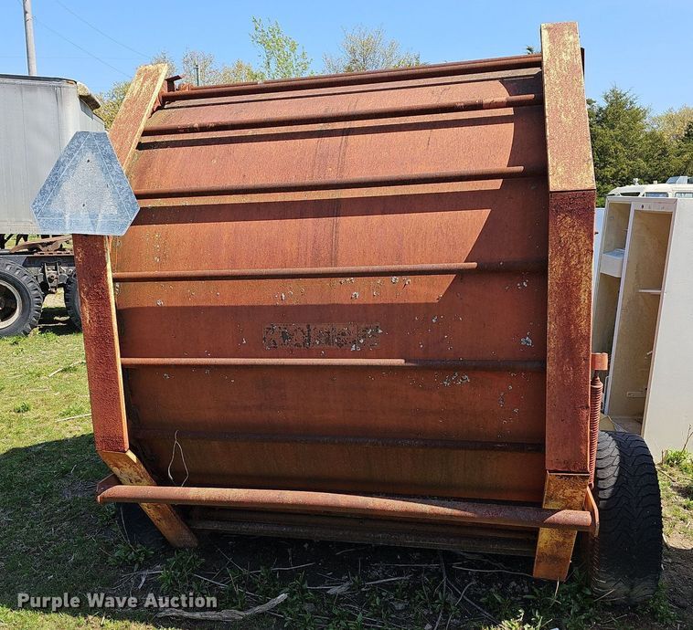 image for item MC9008 Krone  round baler