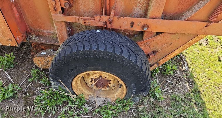 image for item MC9008 Krone  round baler