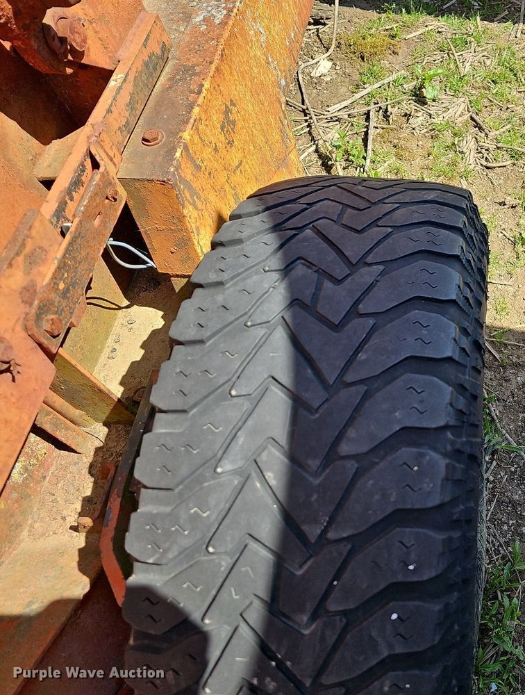 image for item MC9008 Krone  round baler