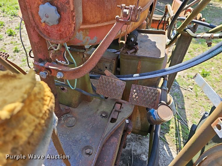 image for item MC9009 International M  tractor