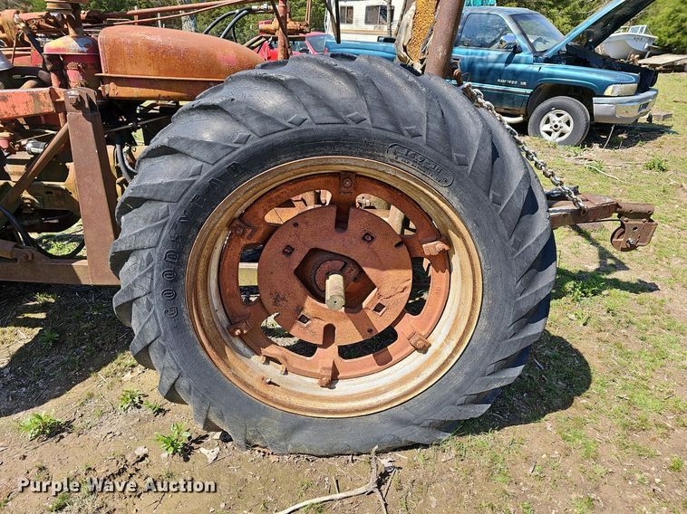 image for item MC9009 International M  tractor