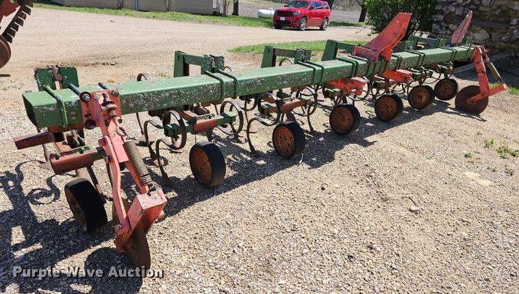 image for item MI9508 (2) Glencoe row crop cultivators