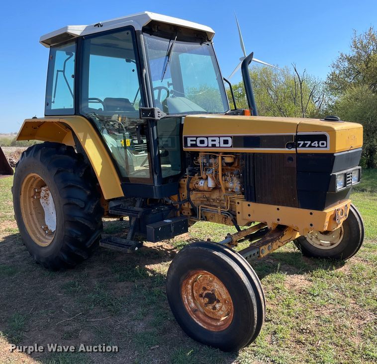 image for item MM9488 1994 Ford 7740  tractor