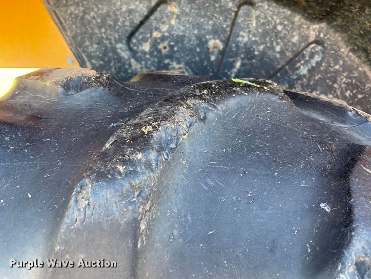 image for item MM9488 1994 Ford 7740  tractor