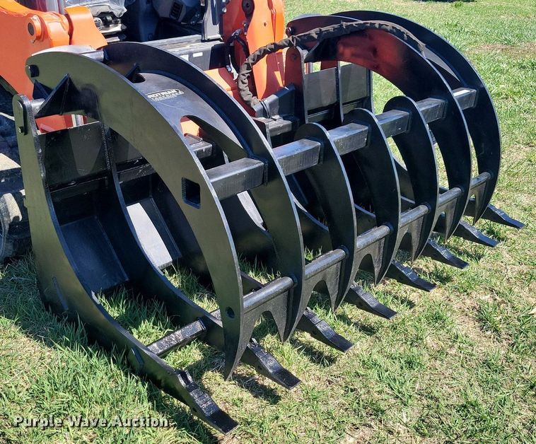 image for item MO9627 Grotrian  skid steer grapple bucket