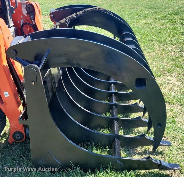 image for item MO9627 Grotrian  skid steer grapple bucket