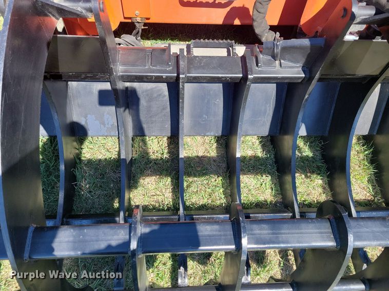 image for item MO9627 Grotrian  skid steer grapple bucket