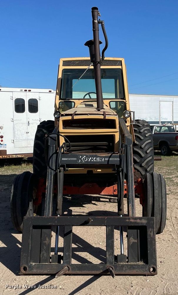 image for item MP9148 1972 Case 1270  tractor