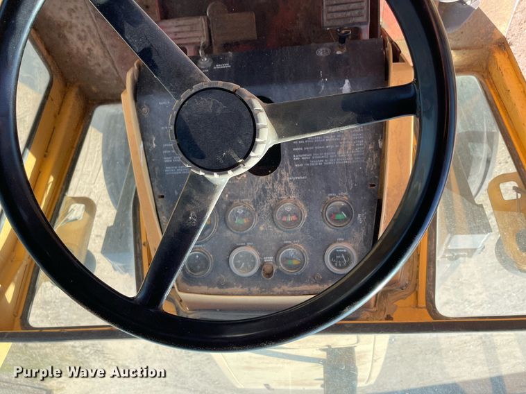 image for item MP9148 1972 Case 1270  tractor