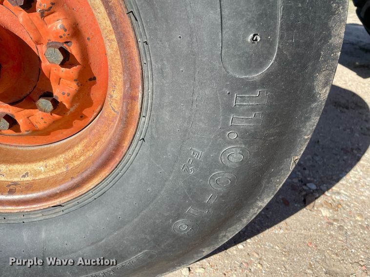 image for item MP9148 1972 Case 1270  tractor