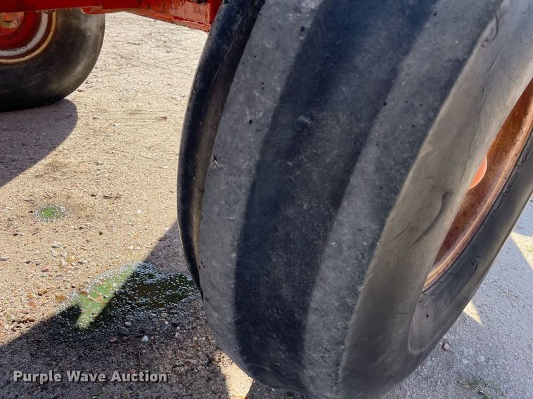 image for item MP9148 1972 Case 1270  tractor