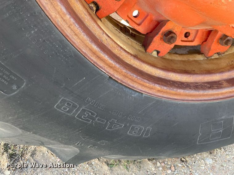 image for item MP9148 1972 Case 1270  tractor