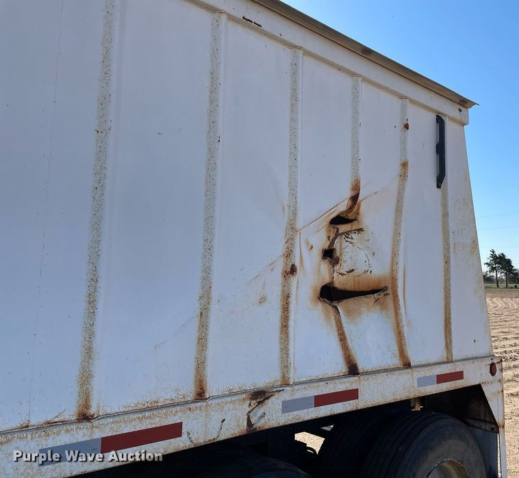 image for item MS9575 2010 General Services GS136  grain trailer