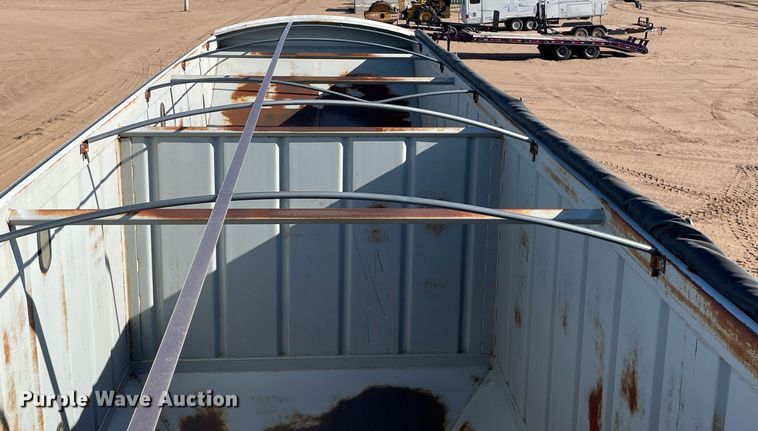 image for item MS9575 2010 General Services GS136  grain trailer