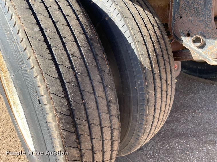 image for item MS9575 2010 General Services GS136  grain trailer