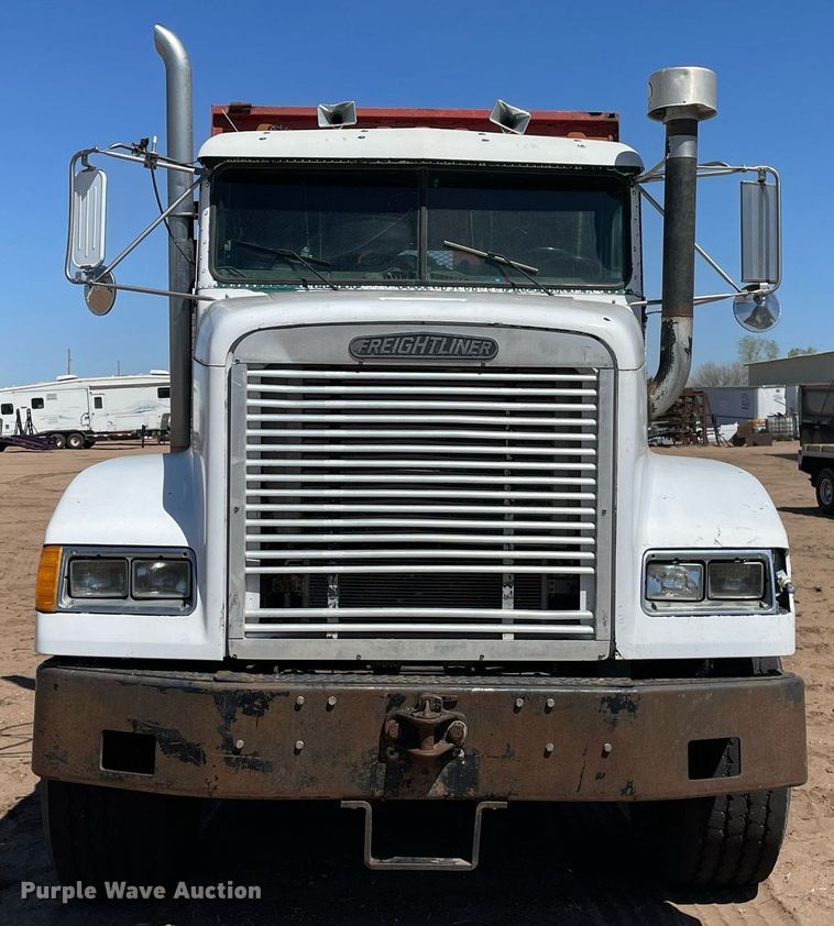 image for item MS9576 1995 Freightliner FLD120  manure spreader truck