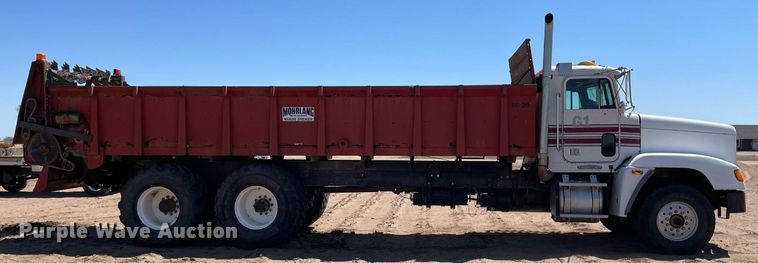 image for item MS9576 1995 Freightliner FLD120  manure spreader truck