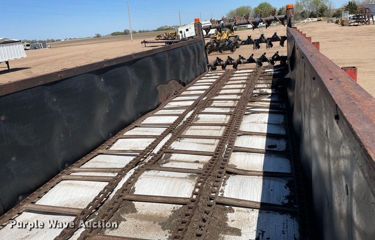 image for item MS9576 1995 Freightliner FLD120  manure spreader truck