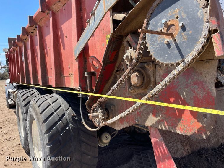 image for item MS9576 1995 Freightliner FLD120  manure spreader truck