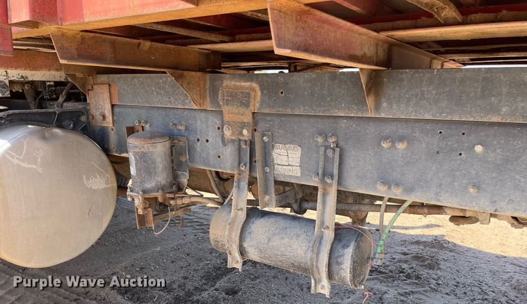 image for item MS9576 1995 Freightliner FLD120  manure spreader truck