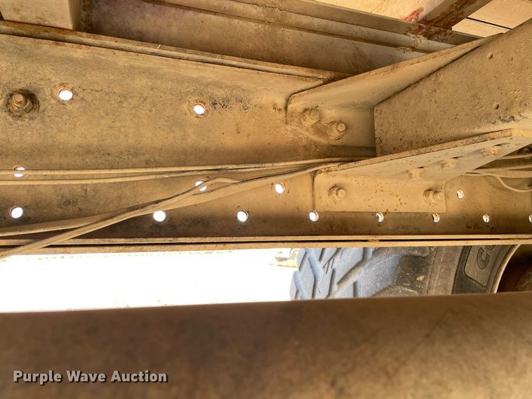 image for item MS9576 1995 Freightliner FLD120  manure spreader truck