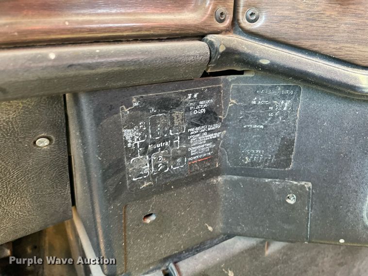 image for item MS9576 1995 Freightliner FLD120  manure spreader truck