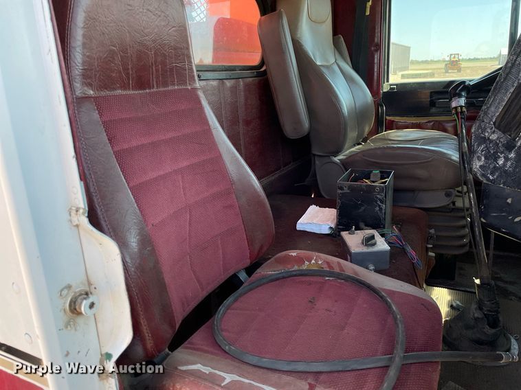 image for item MS9576 1995 Freightliner FLD120  manure spreader truck