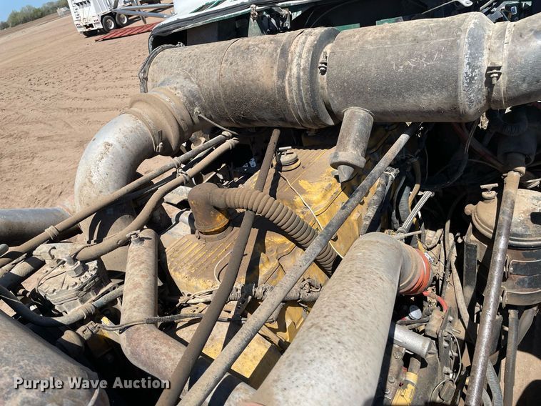 image for item MS9576 1995 Freightliner FLD120  manure spreader truck