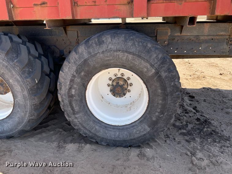 image for item MS9576 1995 Freightliner FLD120  manure spreader truck