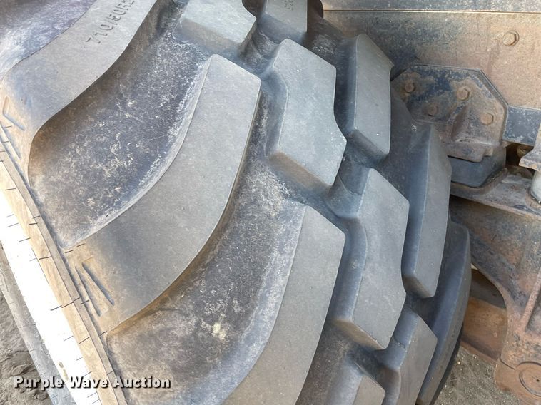 image for item MS9576 1995 Freightliner FLD120  manure spreader truck