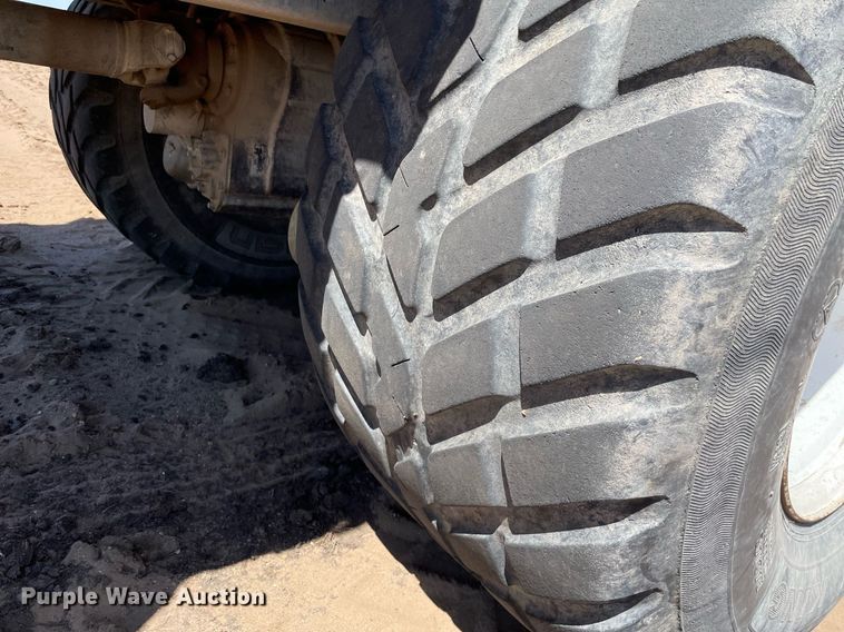 image for item MS9576 1995 Freightliner FLD120  manure spreader truck