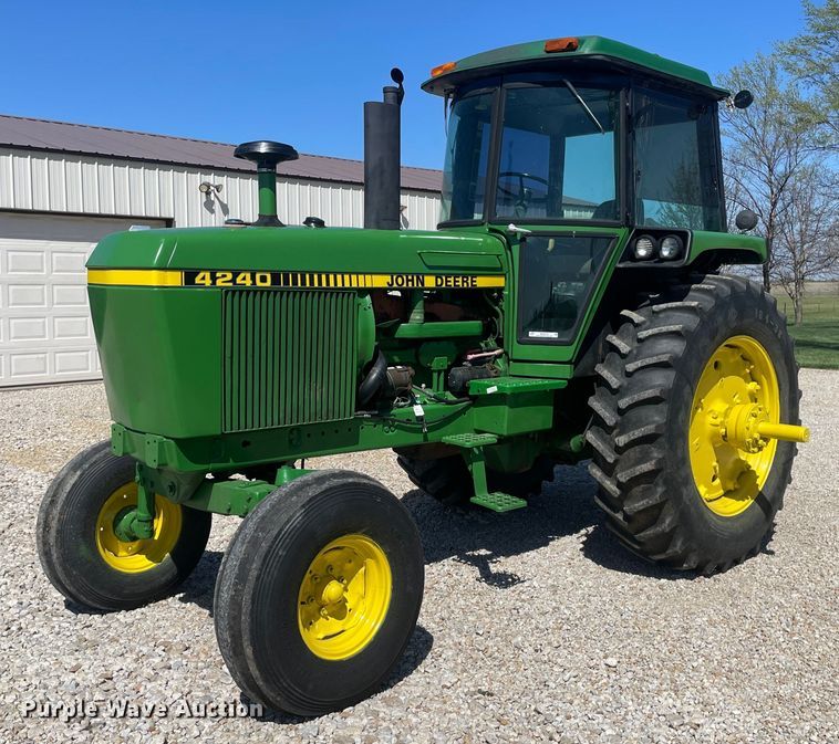 image for item MS9578 John Deere 4240  tractor