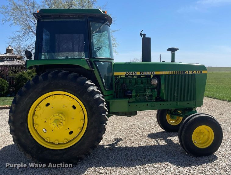 image for item MS9578 John Deere 4240  tractor