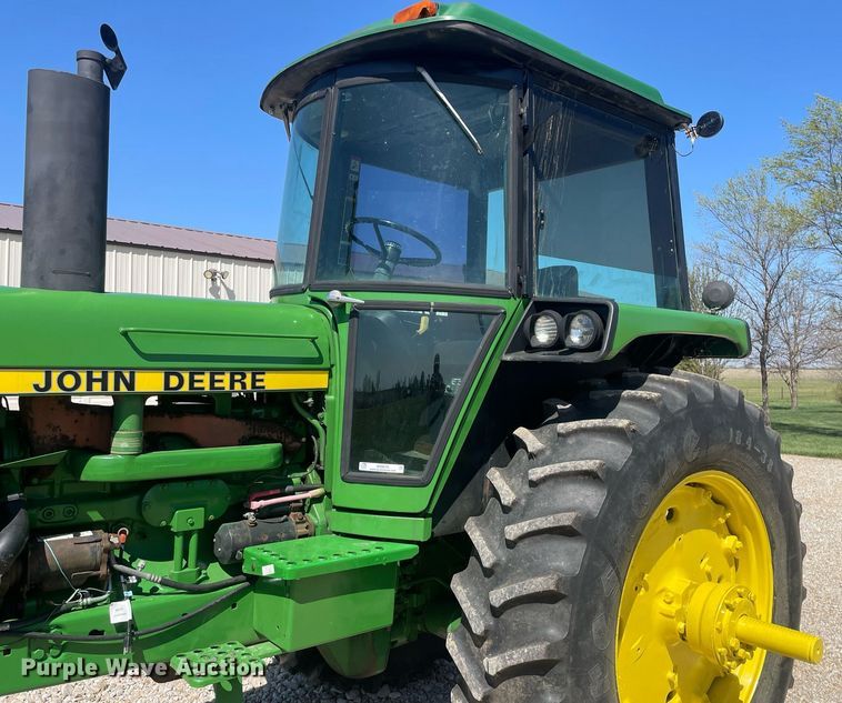 image for item MS9578 John Deere 4240  tractor