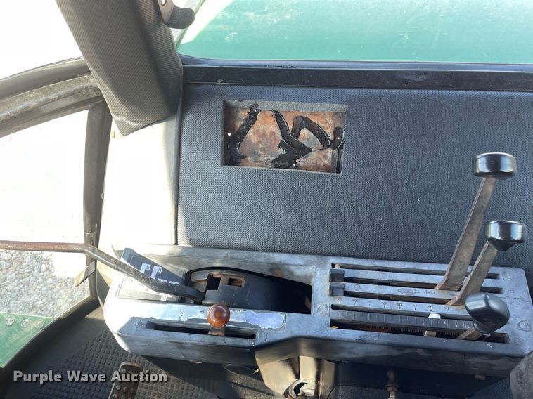 image for item MS9578 John Deere 4240  tractor