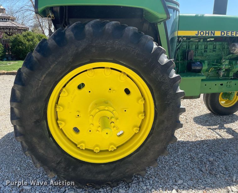 image for item MS9578 John Deere 4240  tractor