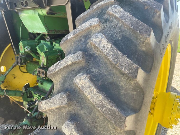 image for item MS9578 John Deere 4240  tractor