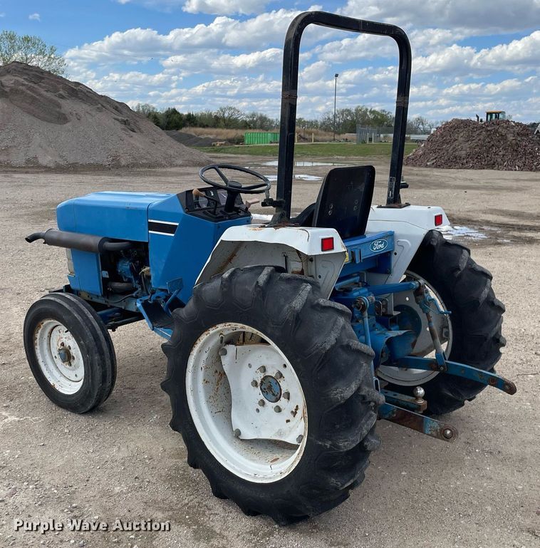 image for item MS9629 Ford 1520  tractor