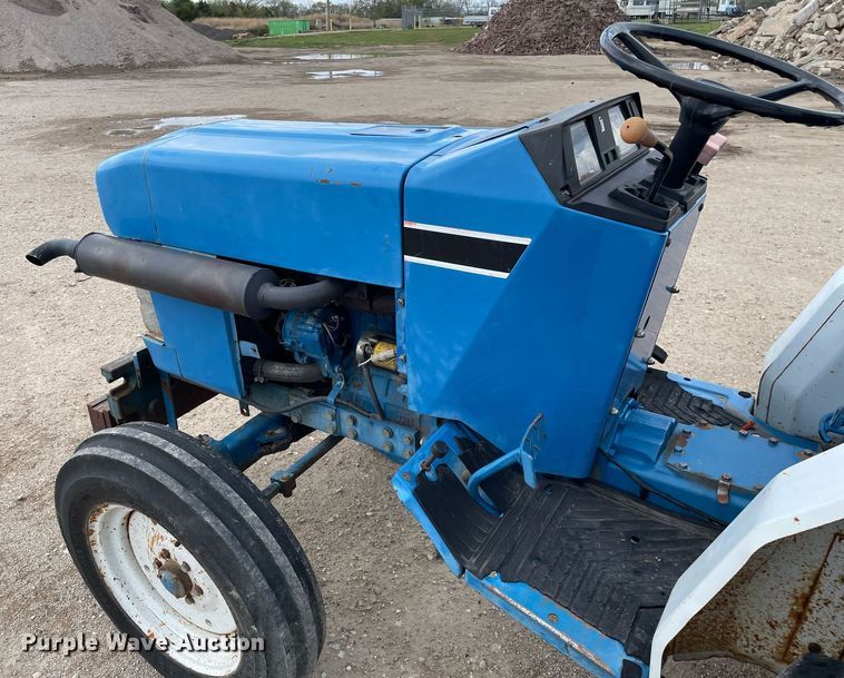 image for item MS9629 Ford 1520  tractor