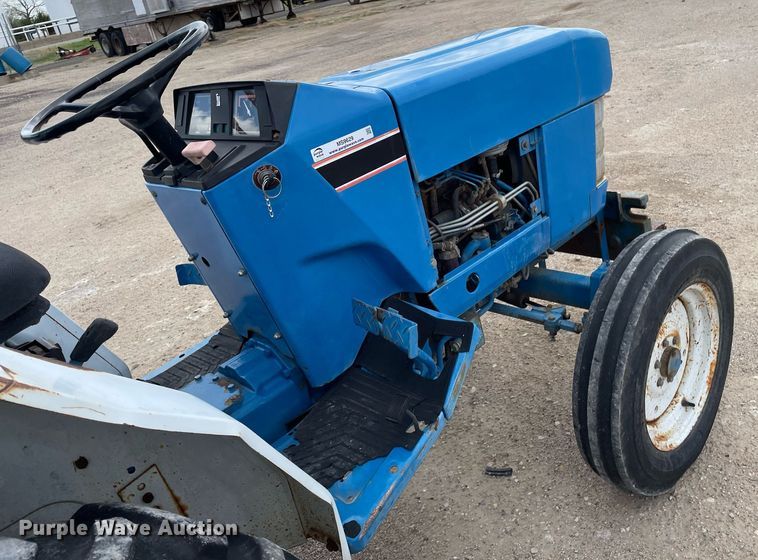 image for item MS9629 Ford 1520  tractor