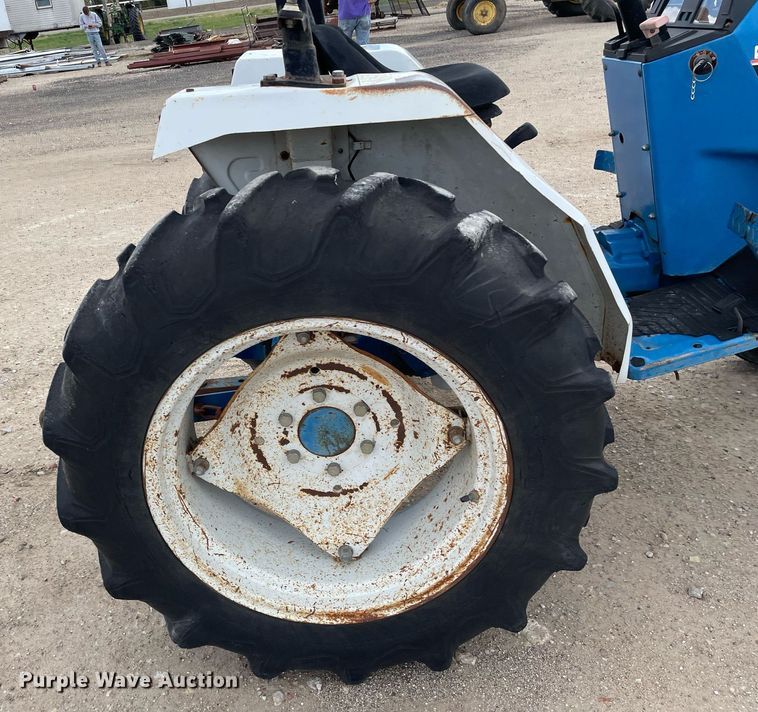 image for item MS9629 Ford 1520  tractor