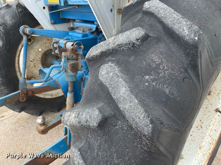 image for item MS9629 Ford 1520  tractor