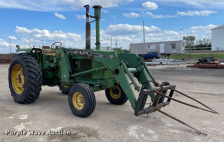 image for item MS9631 1972 John Deere 4320  tractor