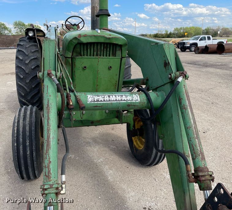 image for item MS9631 1972 John Deere 4320  tractor