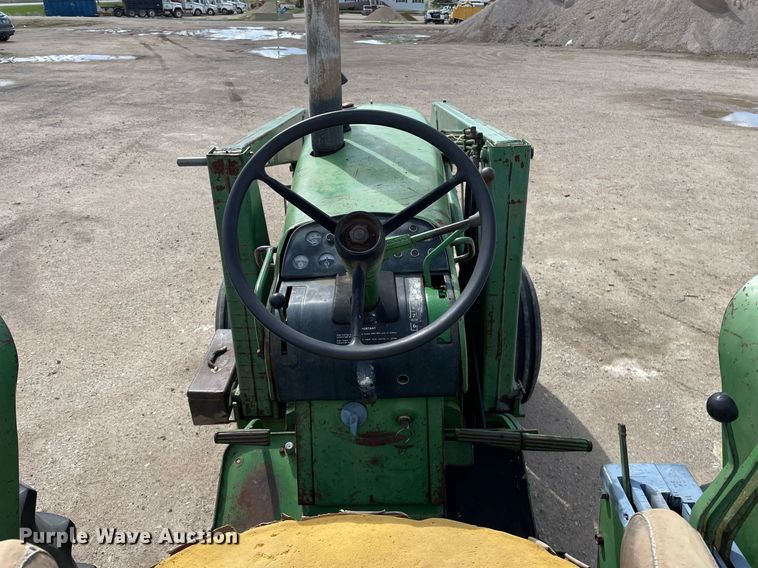 image for item MS9631 1972 John Deere 4320  tractor