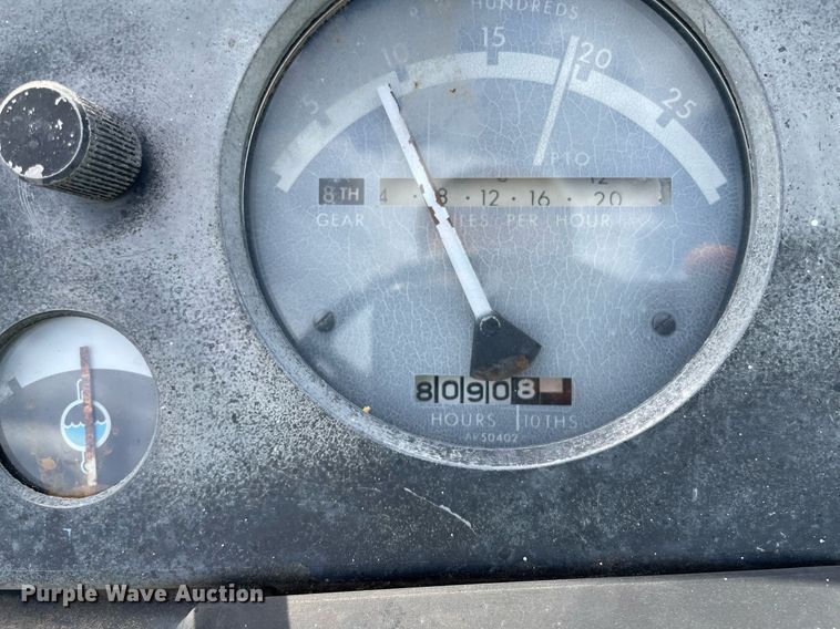 image for item MS9631 1972 John Deere 4320  tractor