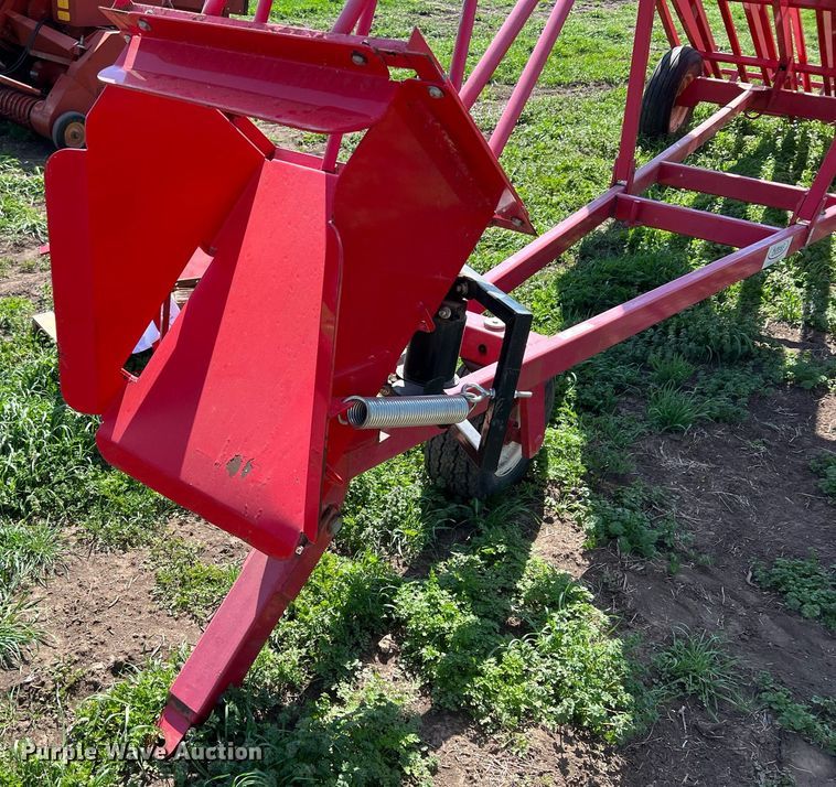 image for item MY9718 Kuhn  bale accumulator